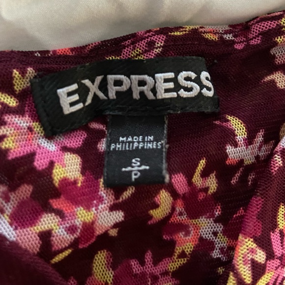 Express Floral Peplum Top, Small - Picture 5 of 5